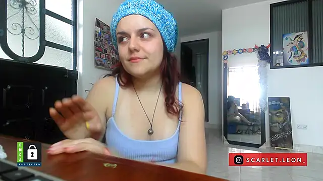 Scarletleon77 online show from 11-08-25, 06:00