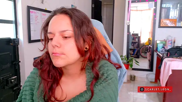 Snapshot of Scarletleon77 chatting on 07-22-26, 02:41 Scarletleon77 online show from 07-22-26, 02:41