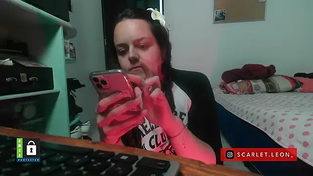 Scarletleon77 online show from 11-26-25, 08:20