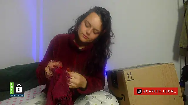 Scarletleon77 online show from 04-14-26, 04:45