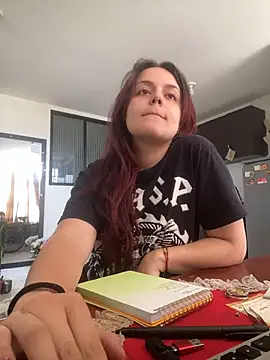Scarletleon77 online show from 05-06-26, 03:49