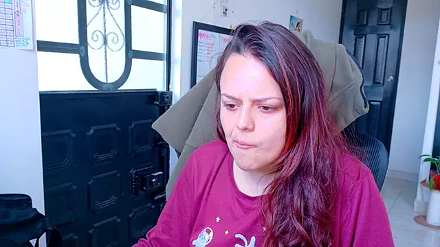 Snapshot of Scarletleon77 chatting on 07-28-26, 04:05 Scarletleon77 online show from 07-28-26, 04:05