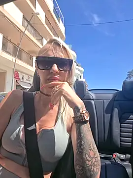 UK Tall Barbie Slut online show from 04-21-26, 10:33