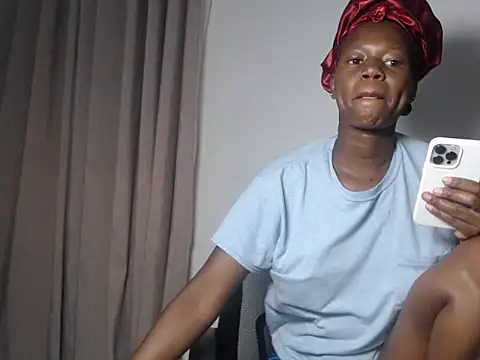 leslie bebby2 online show from 11-25-25, 11:21