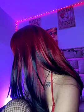 Snapshot of Hot_sophie_ chatting on 10-07-25, 03:18 Hot sophie  online show from 10-07-25, 03:18