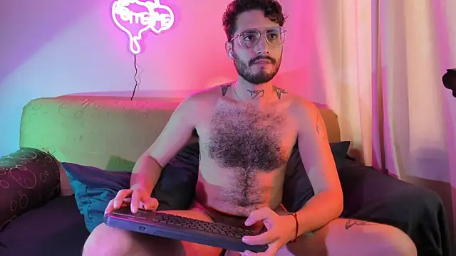 axel giracr online show from 11-25-25, 07:25