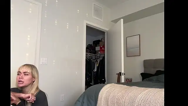 ElenaErickson online show from 04-12-26, 01:42