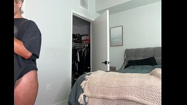 ElenaErickson online show from 12-17-25, 08:58