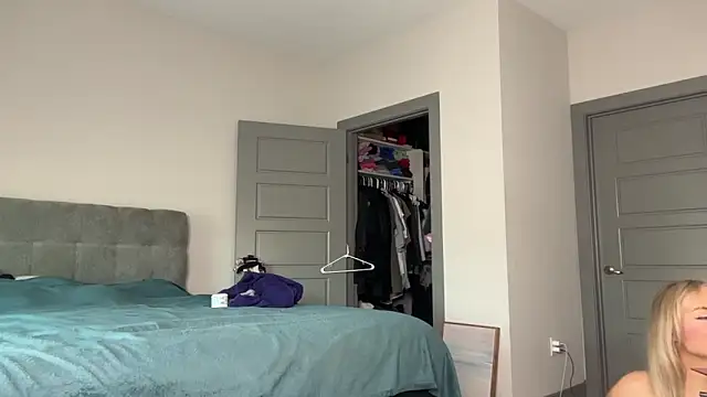 ElenaErickson online show from 02-03-25, 11:47