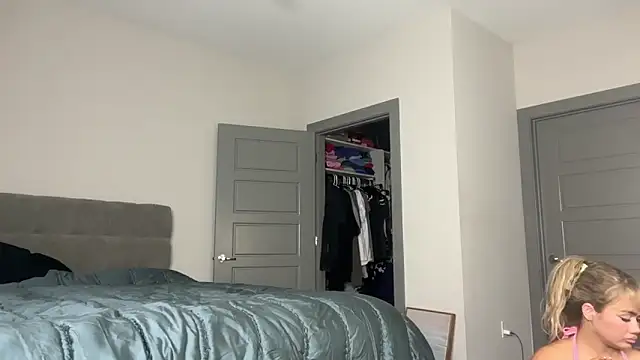 ElenaErickson online show from 03-04-25, 01:55