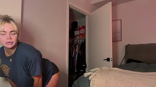 ElenaErickson online show from 02-13-26, 04:34