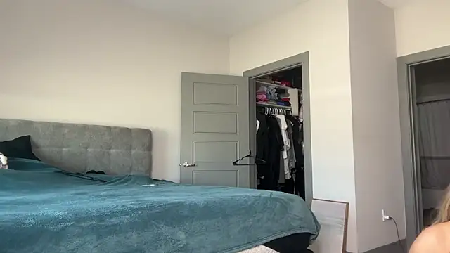 ElenaErickson online show from 02-26-25, 08:04