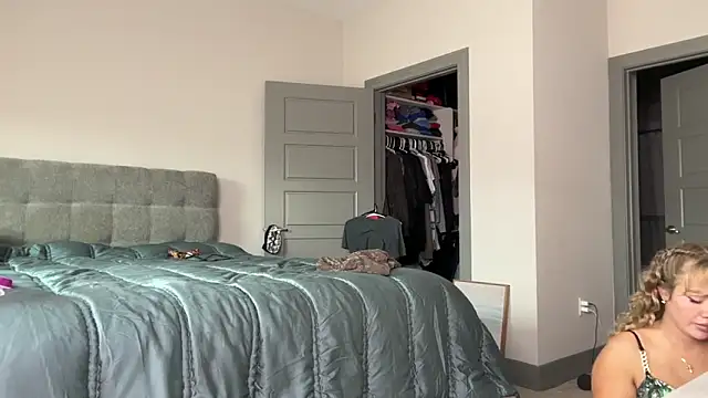 ElenaErickson online show from 03-17-25, 11:13