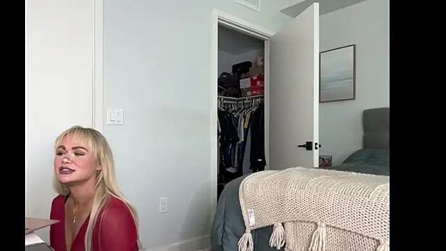 ElenaErickson online show from 04-06-26, 07:48