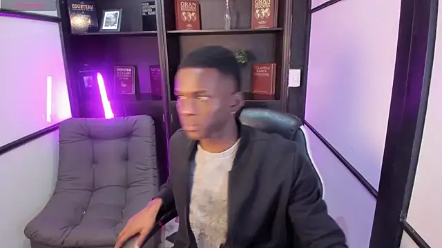 JacksonMuller  online show from 11-05-25, 01:25