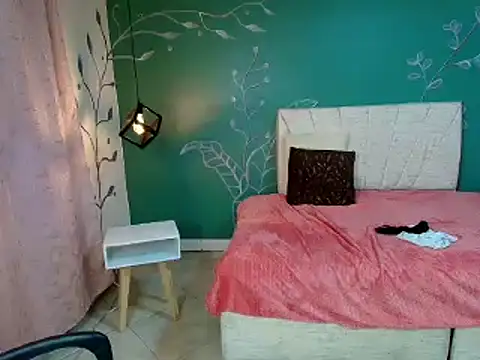 Snapshot of MariamCute_ chatting on 02-14-25, 05:51 MariamCute online show from 02-14-25, 05:51