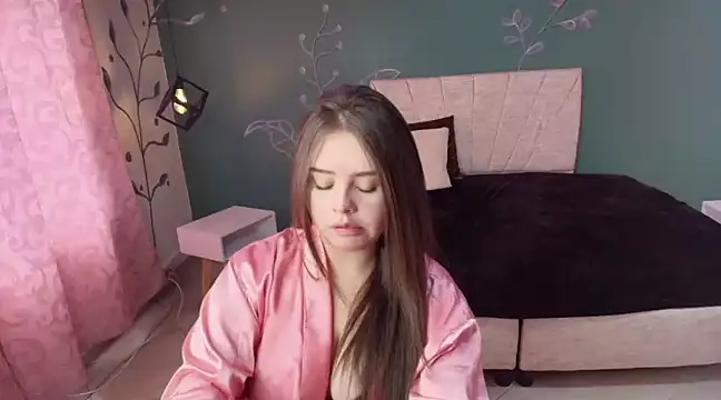 Snapshot of MariamCute_ chatting on 02-20-25, 10:37 MariamCute online show from 02-20-25, 10:37