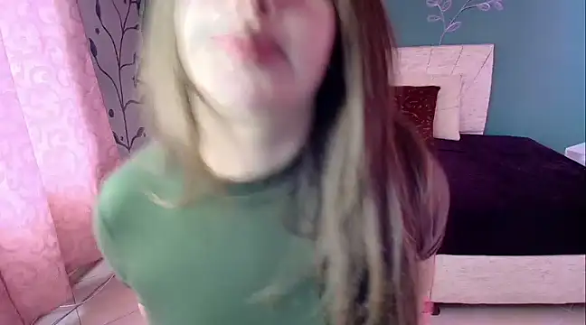 Snapshot of MariamCute_ chatting on 02-19-25, 08:20 MariamCute online show from 02-19-25, 08:20