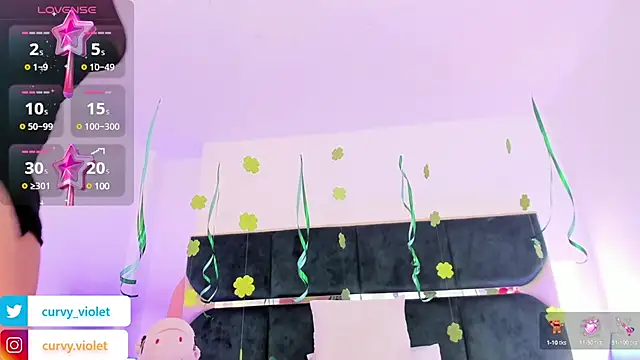 Snapshot of CurvyViolet chatting on 03-21-25, 02:40 CurvyViolet online show from 03-21-25, 02:40