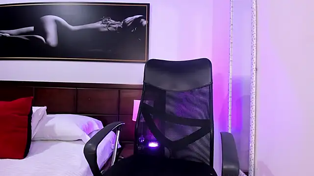 Snapshot of valery_camber chatting on 03-21-25, 08:29 valery camber online show from 03-21-25, 08:29