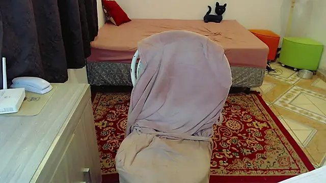 Sophie Fantasys online show from 05-09-26, 02:04