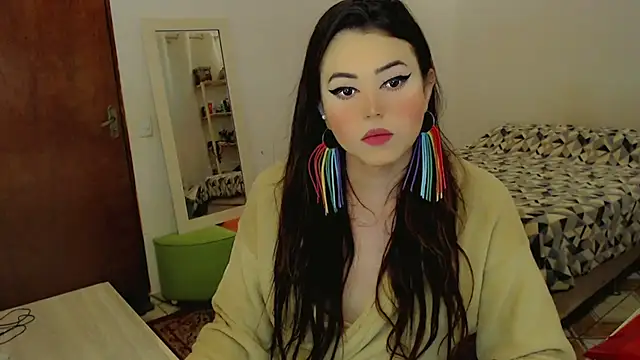 Snapshot of Sophie_Fantasys chatting on 07-11-26, 05:13 Sophie Fantasys online show from 07-11-26, 05:13
