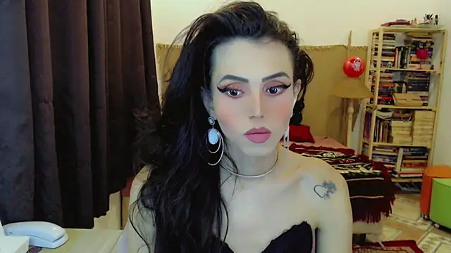 Sophie Fantasys online show from 03-08-26, 07:55