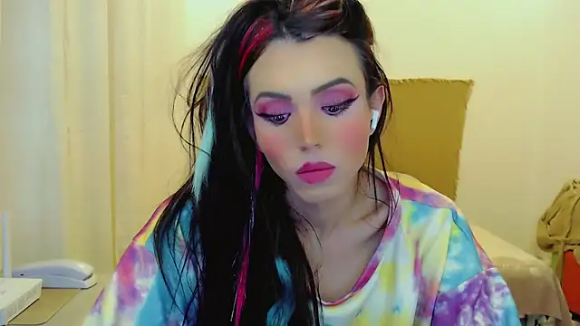 Sophie Fantasys online show from 12-19-25, 06:10