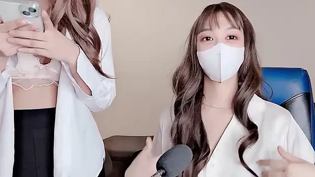 Snapshot of Mono-Stewardesss chatting on 12-27-24, 04:32 Mono-Stewardesss online show from 12-27-24, 04:32