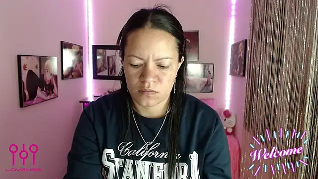 Cristal w online show from 10-29-25, 02:16