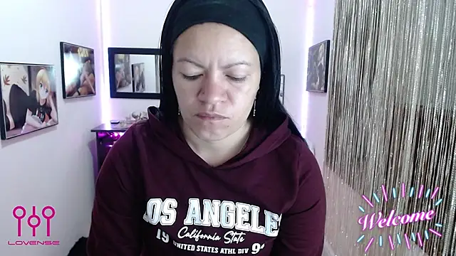 Cristal w online show from 10-15-25, 12:35