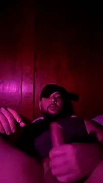 Snapshot of CRamuloco chatting on 12-21-25, 03:52 CRamuloco online show from 12-21-25, 03:52