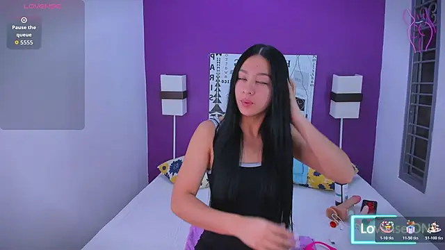 Lila Pinky online show from 10-26-25, 11:54