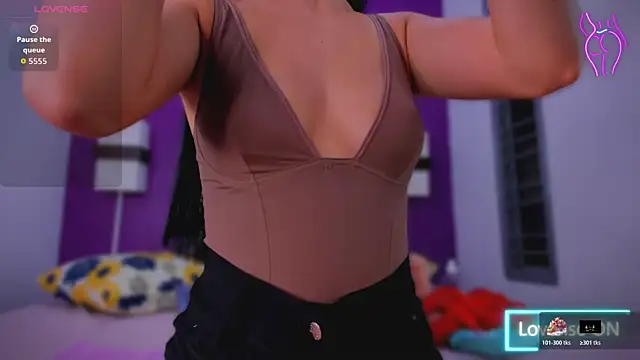 Lila Pinky online show from 10-17-25, 01:02