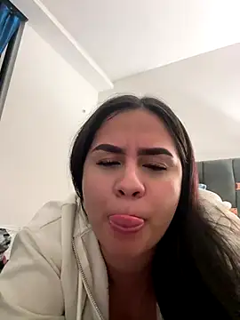 Snapshot of KattyPortman chatting on 10-24-25, 04:11 KattyPortman online show from 10-24-25, 04:11