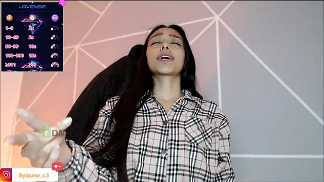 lilylouisee online show from 02-12-26, 12:21