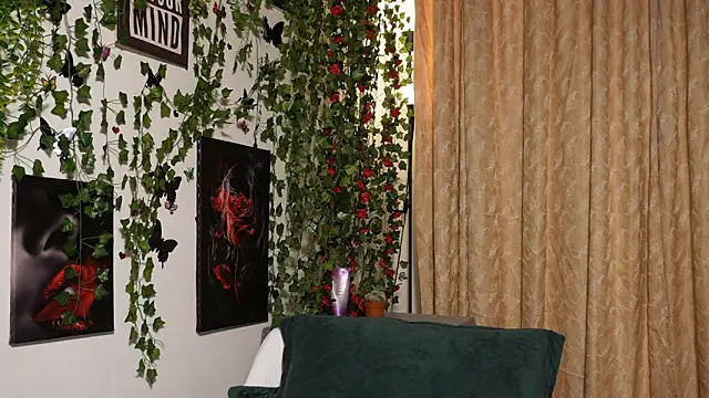 NaughtYHomemadE online show from 10-12-25, 07:10