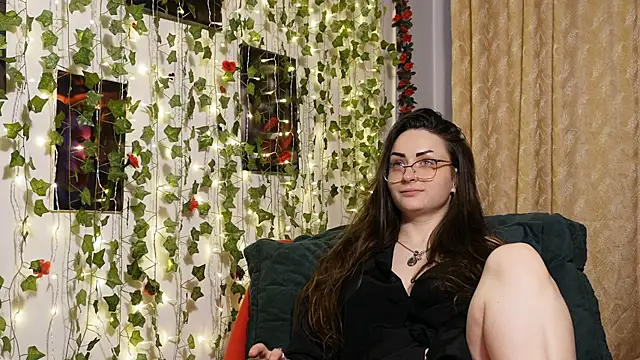 NaughtYHomemadE online show from 01-11-26, 10:11