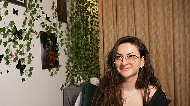 NaughtYHomemadE online show from 09-11-25, 01:05