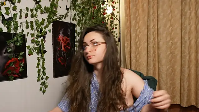 NaughtYHomemadE online show from 10-25-25, 05:24