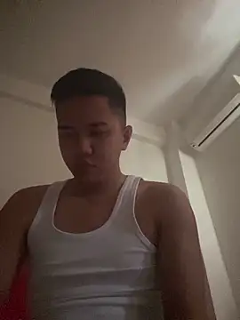 xgregor07 online show from 12-18-25, 01:22