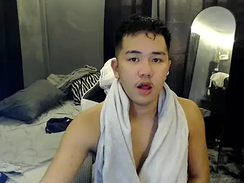 xgregor07 online show from 10-26-25, 02:06