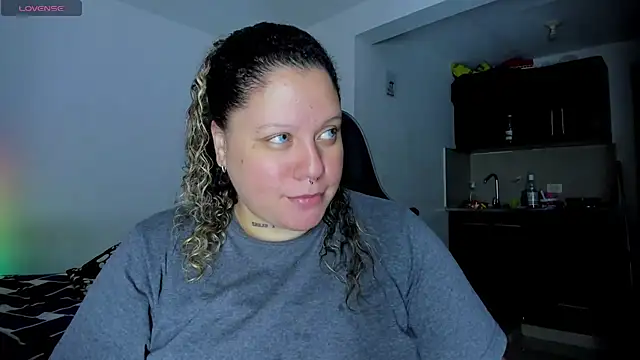 Snapshot of mariana_maze chatting on 02-26-25, 11:43 mariana maze online show from 02-26-25, 11:43