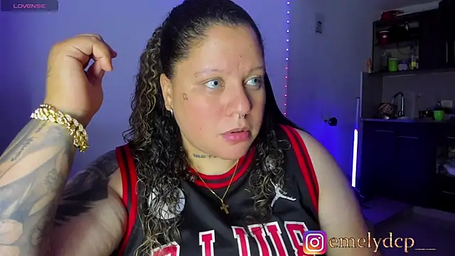 mariana maze online show from 11-15-25, 05:44