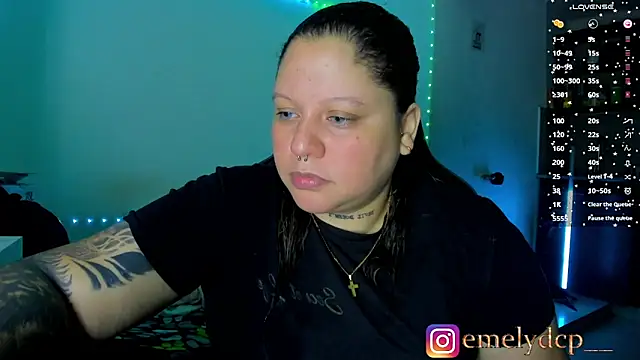Snapshot of mariana_maze chatting on 06-22-26, 06:32 mariana maze online show from 06-22-26, 06:32