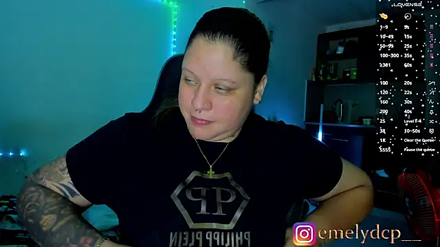 Snapshot of mariana_maze chatting on 06-18-26, 05:06 mariana maze online show from 06-18-26, 05:06