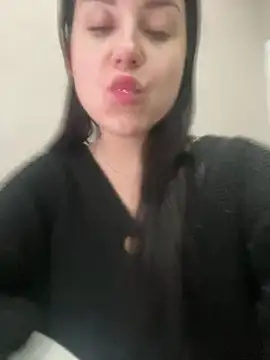 Snapshot of ellie_ssexy chatting on 03-03-25, 04:54 ellie ssexy online show from 03-03-25, 04:54