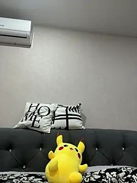 Snapshot of ellie_ssexy chatting on 03-17-25, 03:29 ellie ssexy online show from 03-17-25, 03:29