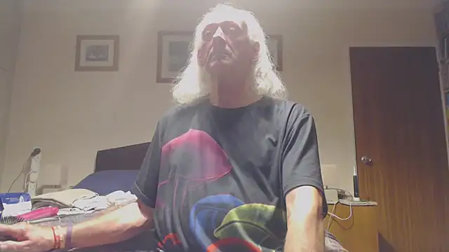 WaverlyKernow online show from 04-07-26, 06:43