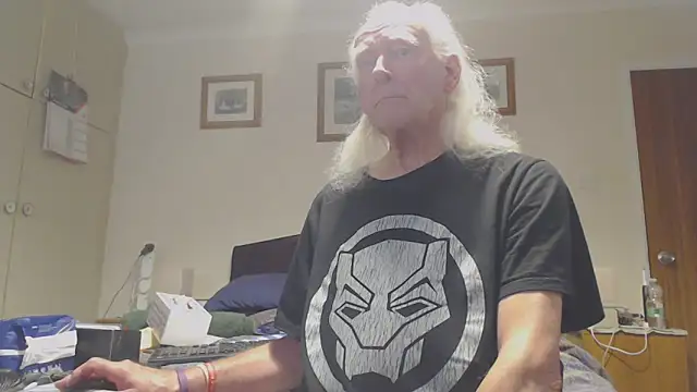 WaverlyKernow online show from 04-14-26, 01:27